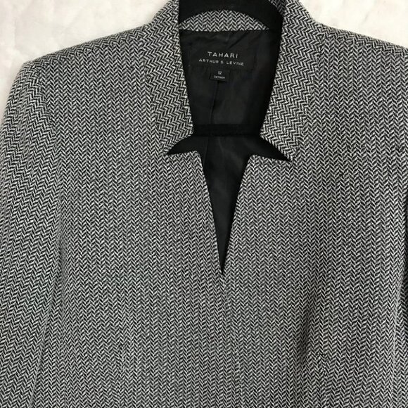 TAHARI  Black And White Suit Size M - Picture 4 of 9